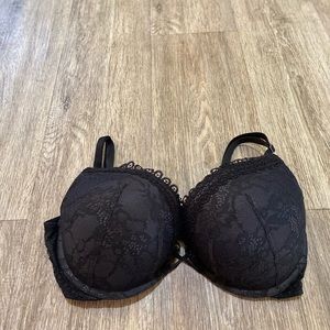 Victoria’s Secret Black Lace Sexy Plunge Bra Size 36D